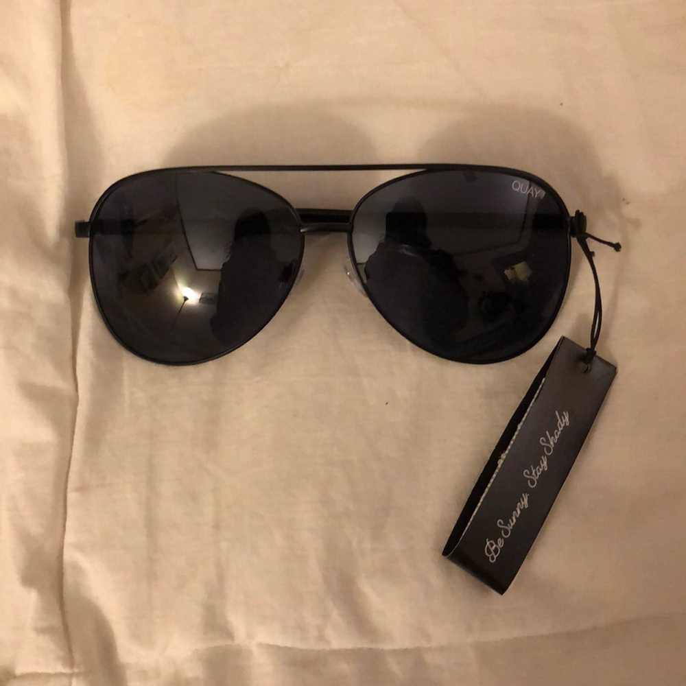 NWT QUAY sunglasses, Vivienne style